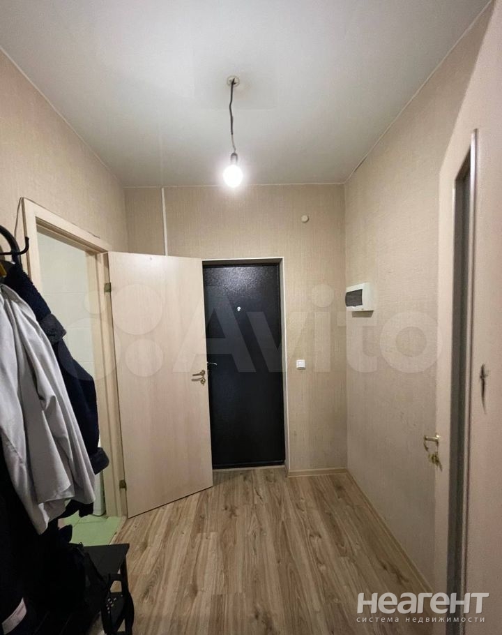 Продается 1-комнатная квартира, 35 м²