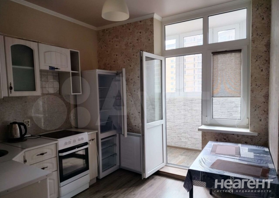 Продается 1-комнатная квартира, 32 м²