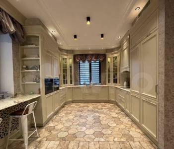 Продается Дом, 600 м²