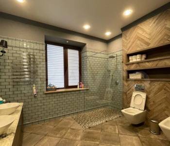 Продается Дом, 600 м²