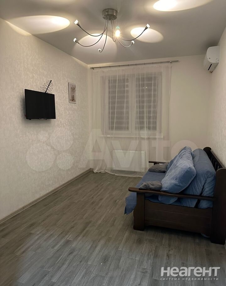 Продается 1-комнатная квартира, 33 м²