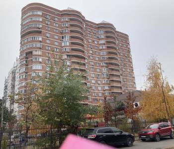 Продается Многокомнатная квартира, 104 м²