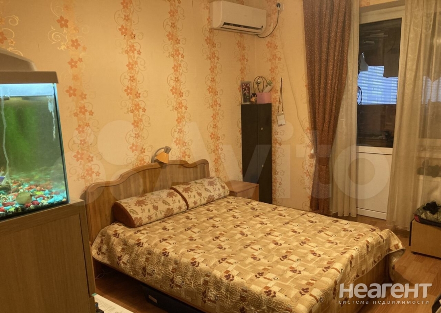 Продается Многокомнатная квартира, 104 м²