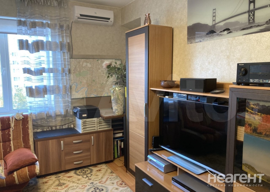 Продается Многокомнатная квартира, 104 м²