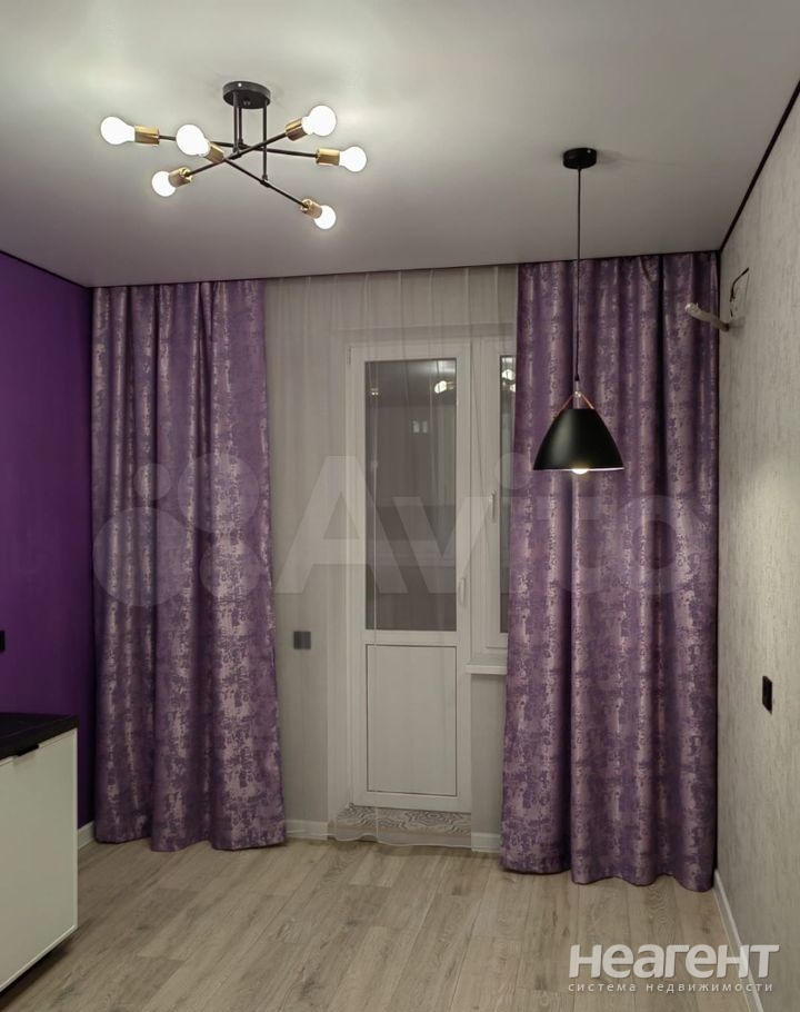 Продается 1-комнатная квартира, 37 м²