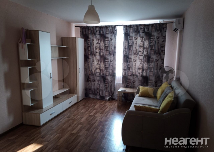 Продается 1-комнатная квартира, 40,2 м²