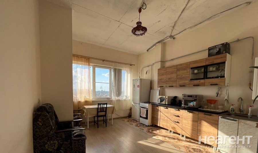 Продается 1-комнатная квартира, 45,7 м²