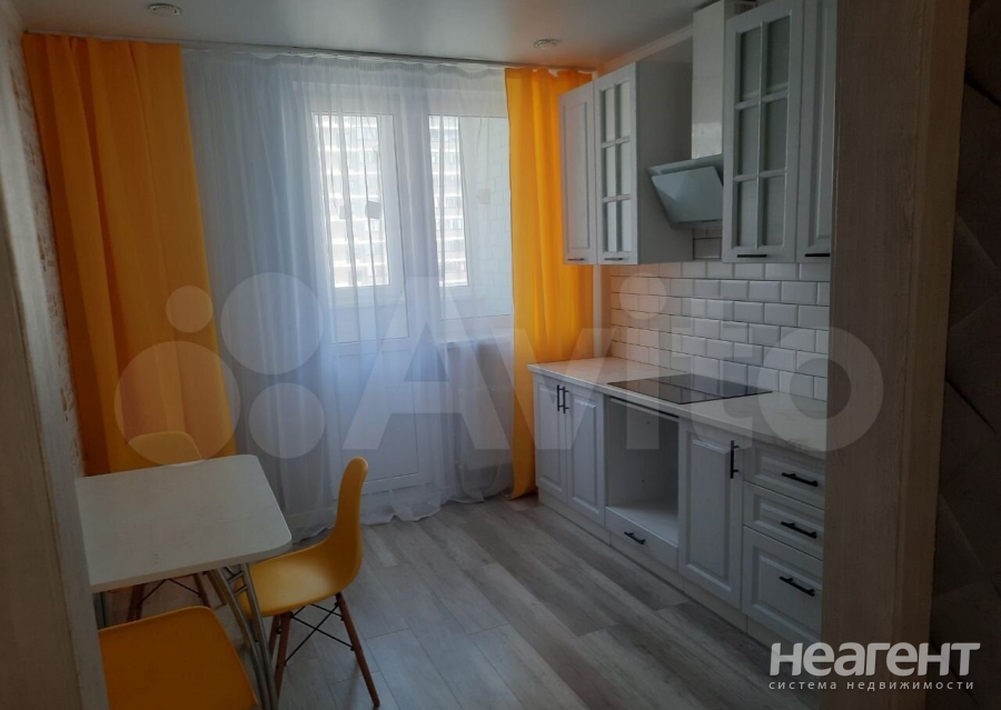 Продается 1-комнатная квартира, 41,9 м²