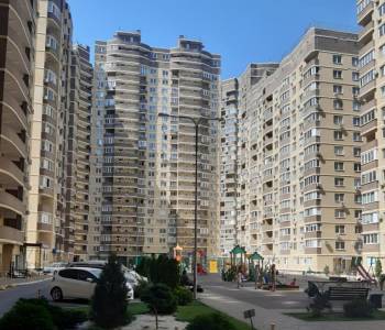 Продается 1-комнатная квартира, 42,5 м²