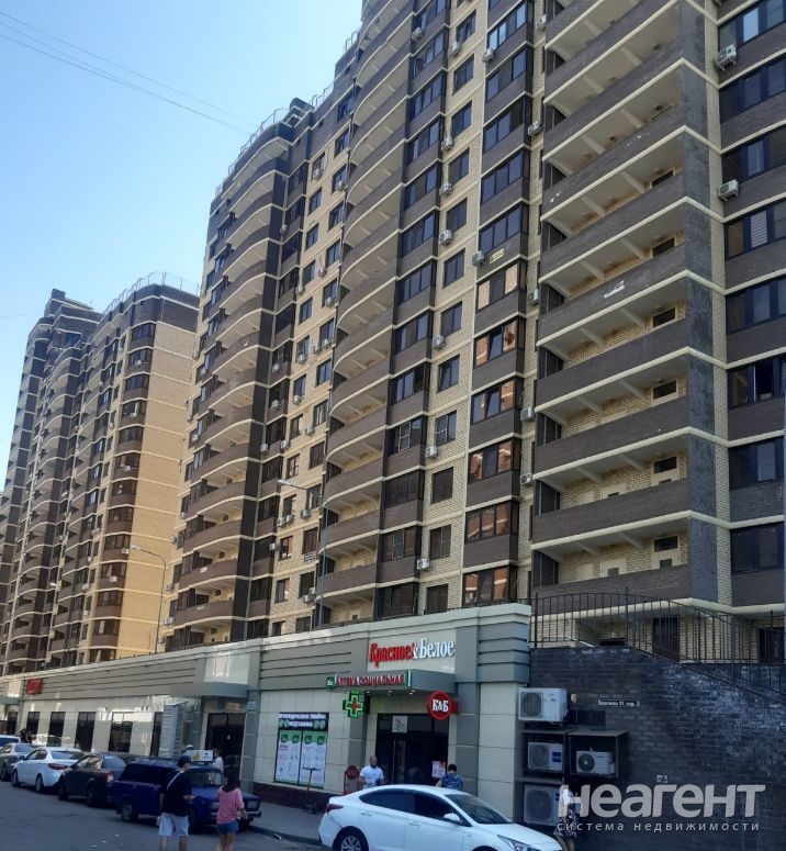 Продается 1-комнатная квартира, 42,5 м²