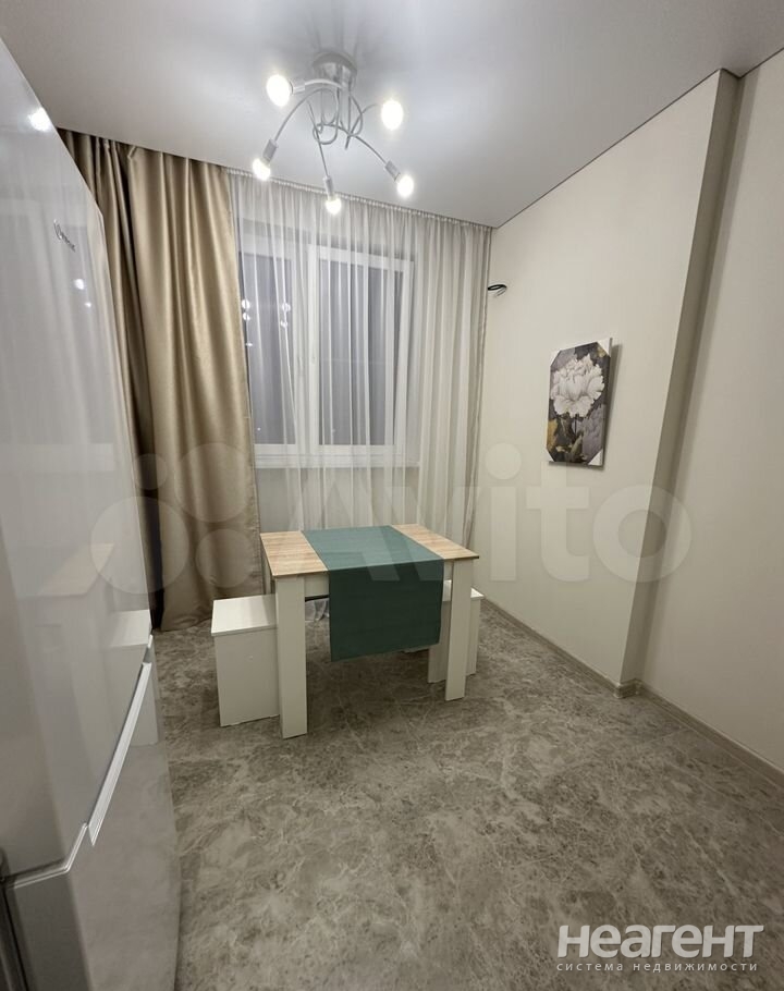 Продается 1-комнатная квартира, 41 м²