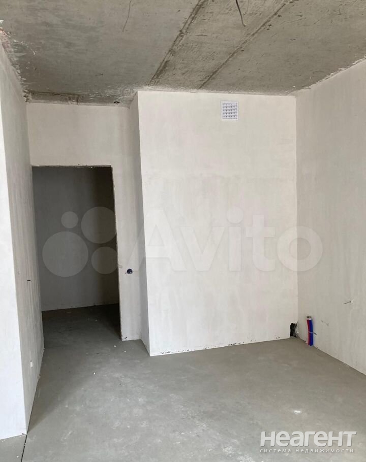 Продается 1-комнатная квартира, 49,3 м²