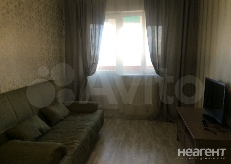 Продается 1-комнатная квартира, 37,7 м²