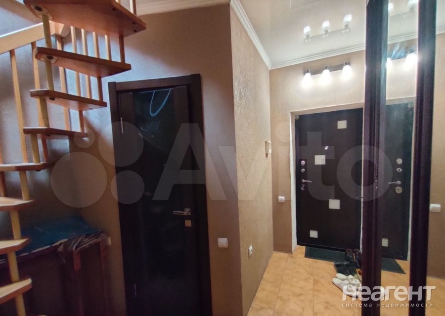 Продается 1-комнатная квартира, 38 м²