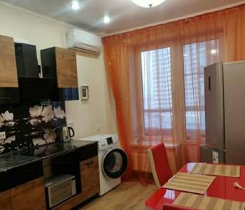 Продается 1-комнатная квартира, 40 м²