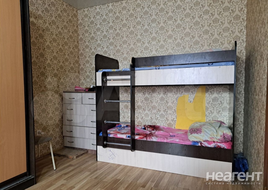 Продается 1-комнатная квартира, 39 м²