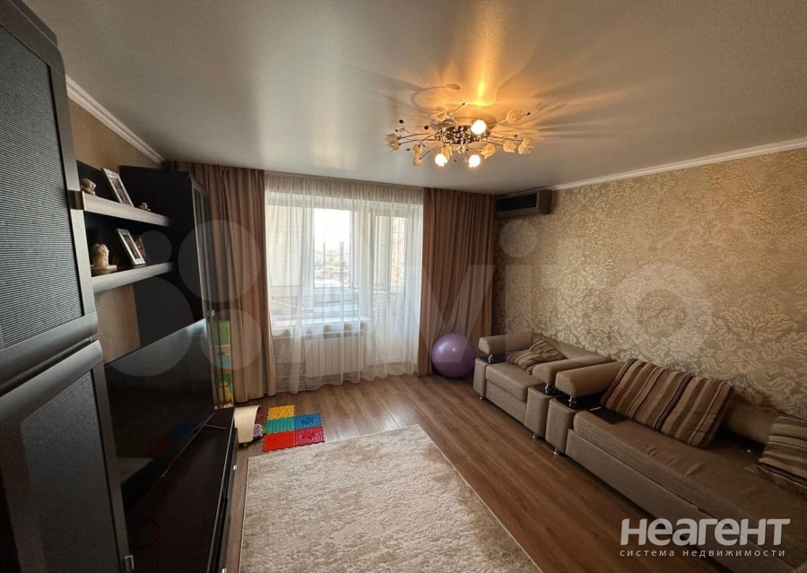 Продается 3-х комнатная квартира, 64 м²