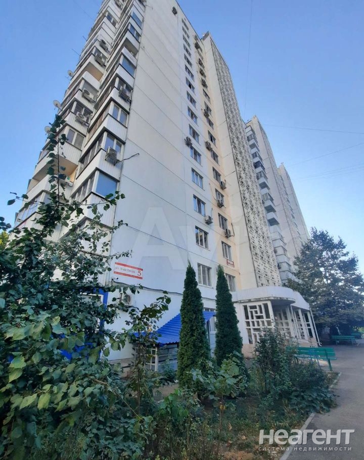 Продается 1-комнатная квартира, 40 м²