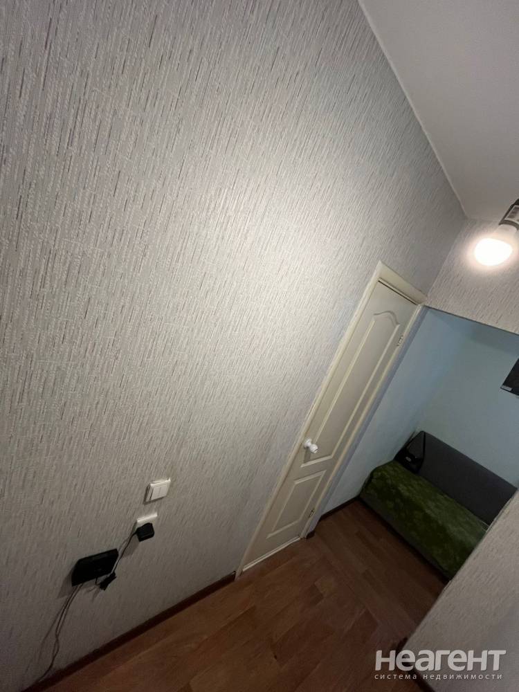 Продается 1-комнатная квартира, 46 м²