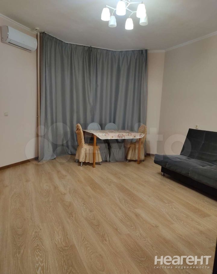 Продается 1-комнатная квартира, 45,5 м²