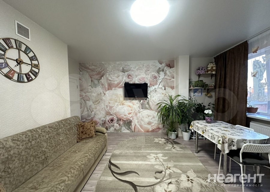 Продается 1-комнатная квартира, 46 м²