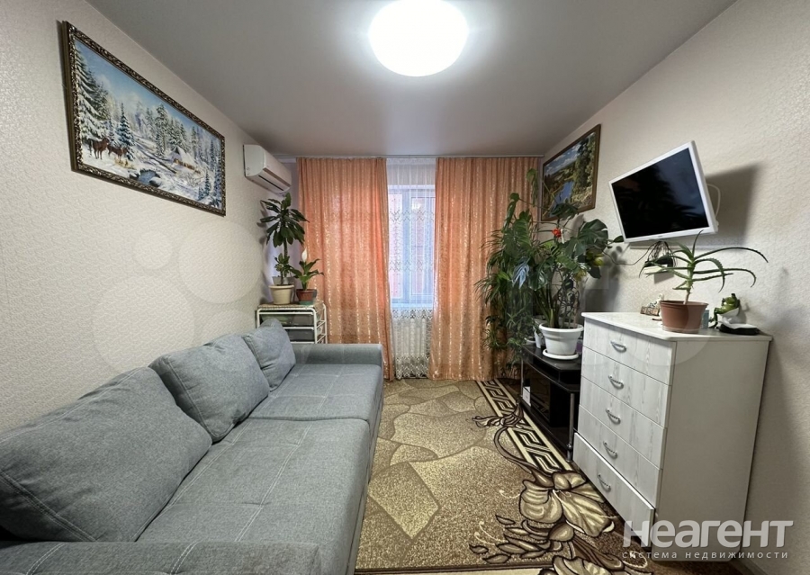 Продается 1-комнатная квартира, 46 м²