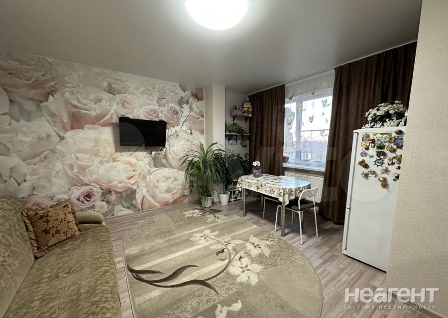 Продается 1-комнатная квартира, 46 м²