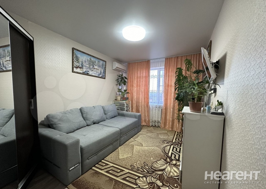 Продается 1-комнатная квартира, 46 м²