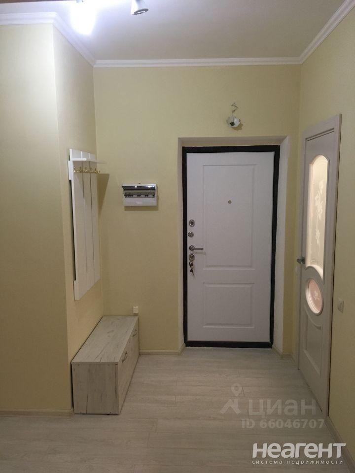 Продается 2-х комнатная квартира, 60 м²