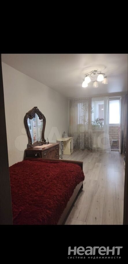 Продается 1-комнатная квартира, 45,6 м²