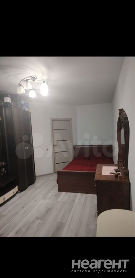 Продается 1-комнатная квартира, 45,6 м²