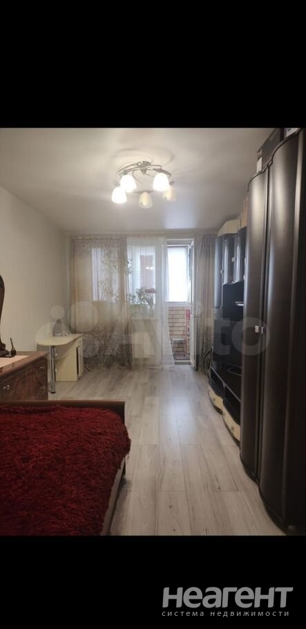 Продается 1-комнатная квартира, 45,6 м²