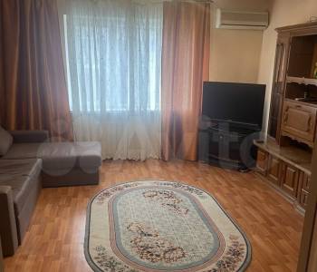 Сдается Многокомнатная квартира, 60 м²