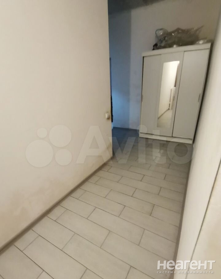 Продается 1-комнатная квартира, 46,7 м²