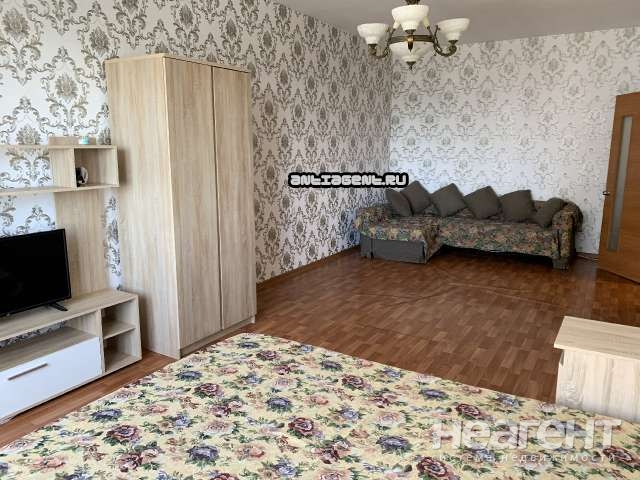 Сдается 1-комнатная квартира, 52 м²