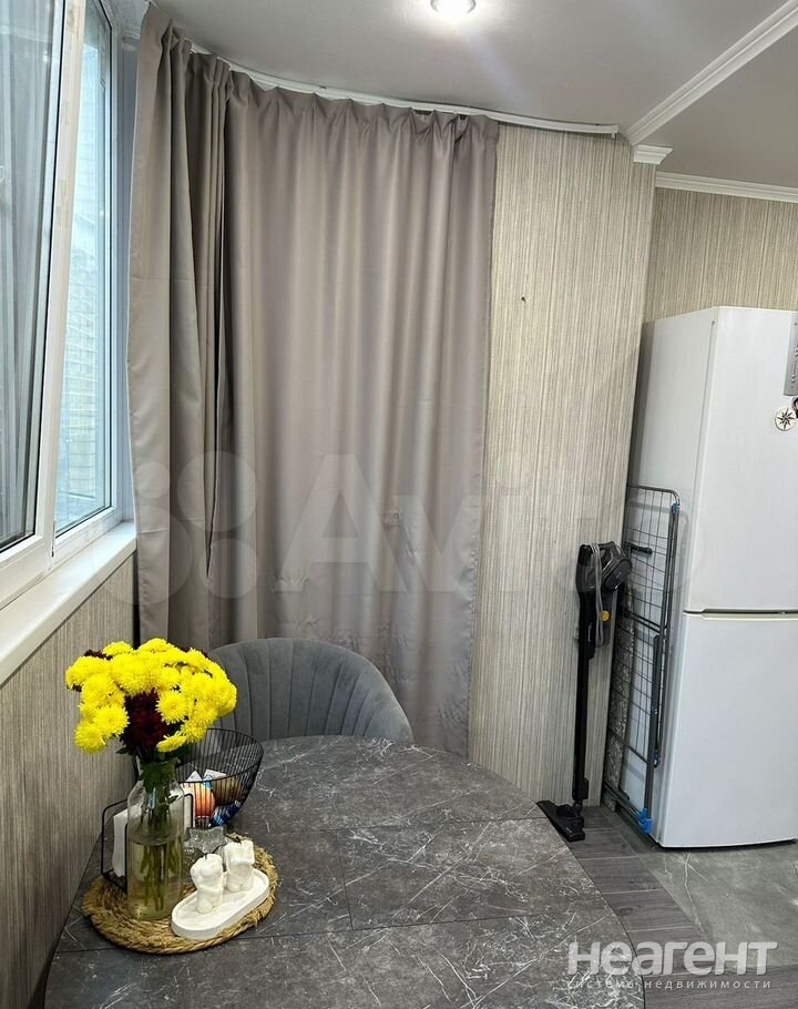 Продается 1-комнатная квартира, 41 м²