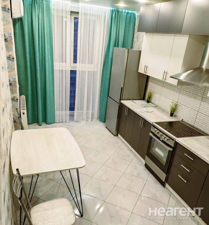 Продается 1-комнатная квартира, 40 м²