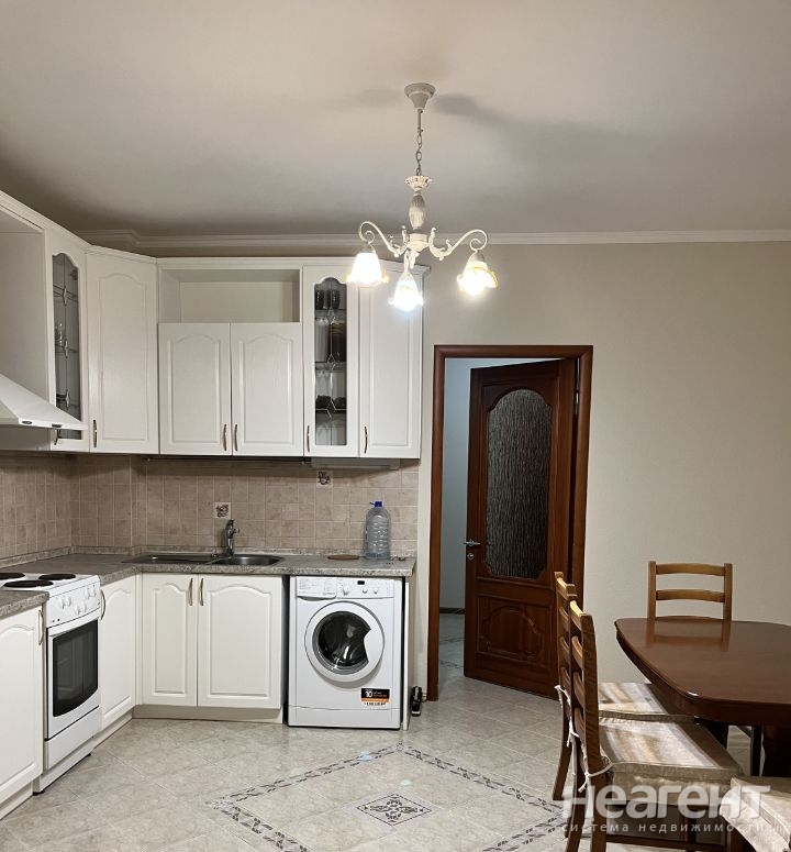 Сдается Многокомнатная квартира, 92 м²