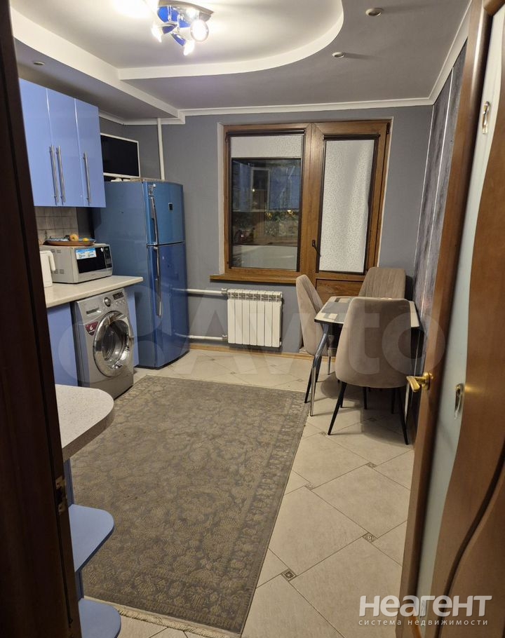 Продается 1-комнатная квартира, 39,7 м²