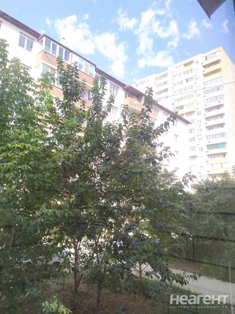 Продается 1-комнатная квартира, 41 м²