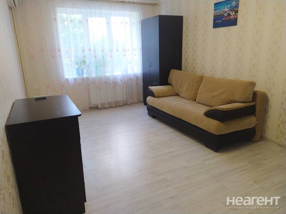 Продается 1-комнатная квартира, 41 м²