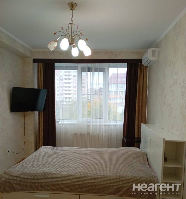 Продается 1-комнатная квартира, 42,2 м²