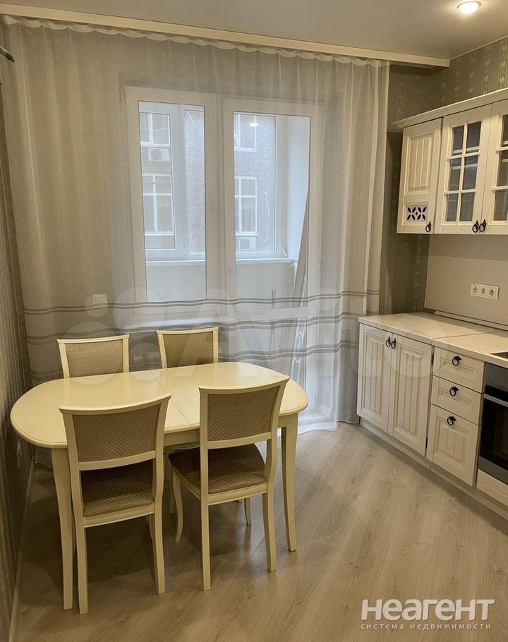 Продается 1-комнатная квартира, 38,4 м²