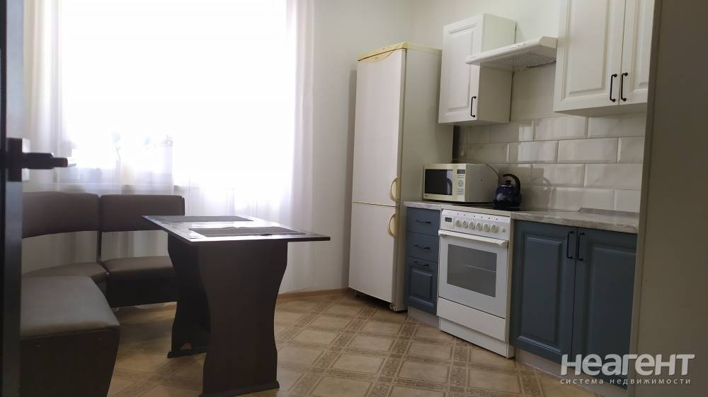 Сдается 1-комнатная квартира, 44 м²