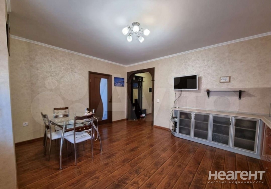 Продается 1-комнатная квартира, 49,5 м²