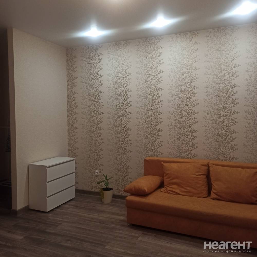 Сдается 1-комнатная квартира, 30 м²