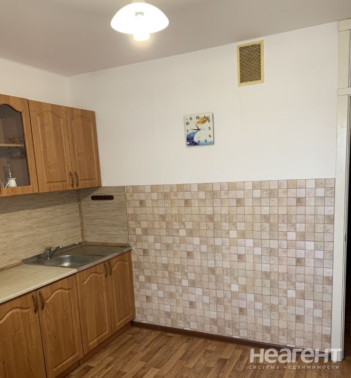 Продается 1-комнатная квартира, 37,5 м²