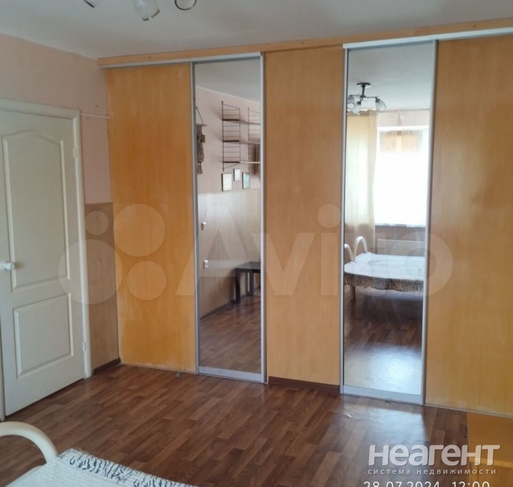 Продается 1-комнатная квартира, 38 м²