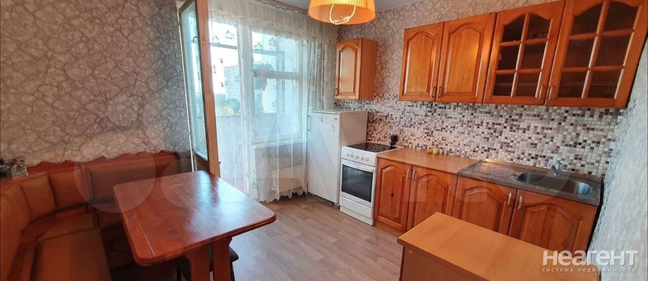 Сдается 1-комнатная квартира, 40 м²