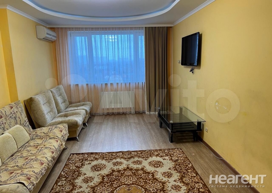 Сдается 2-х комнатная квартира, 75 м²